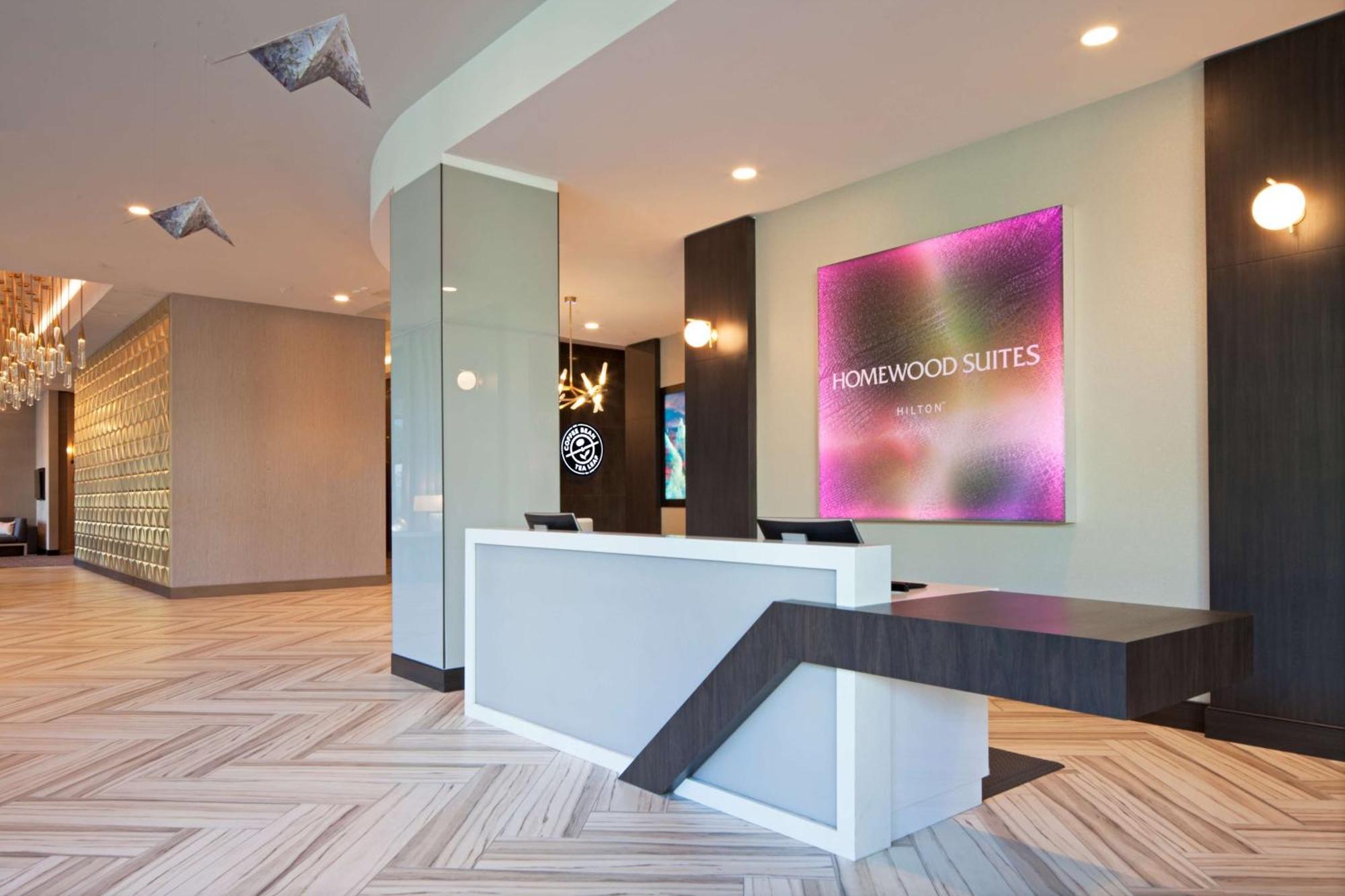 Homewood By Hilton Angeles International Airport Hotel 3*