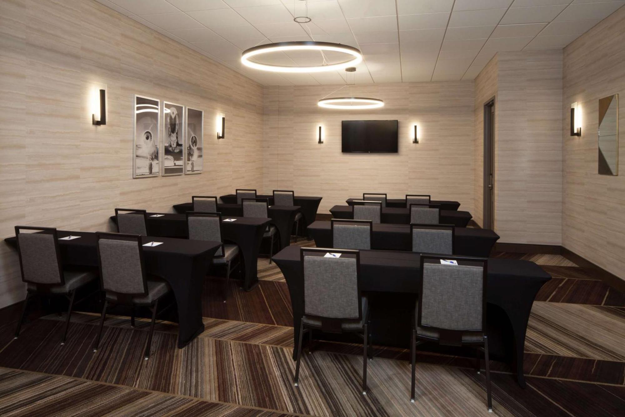 Homewood By Hilton Angeles International Airport Hotel Los Angeles